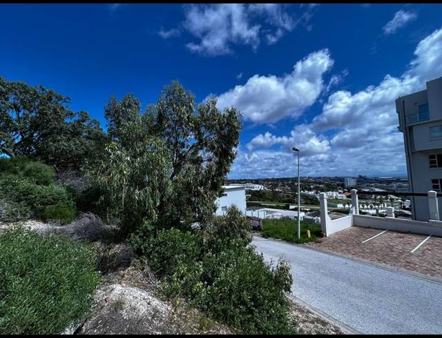 LAND FOR SALE IN SUMMERSTRAND